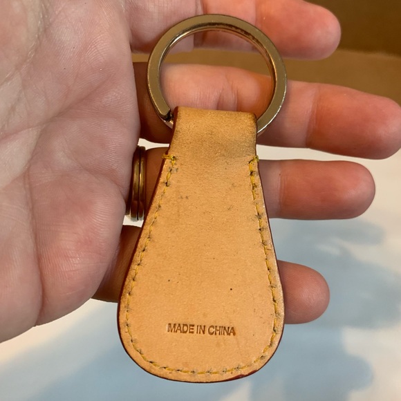 Dooney & Bourke Key Fob, Key Ring, Leather, GUC, Tan, Features the duck profile - Picture 8 of 12